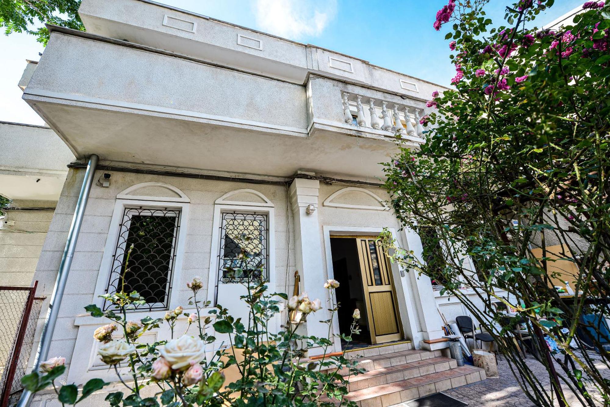 Residenza Di Carbasinni Bucareste Exterior foto